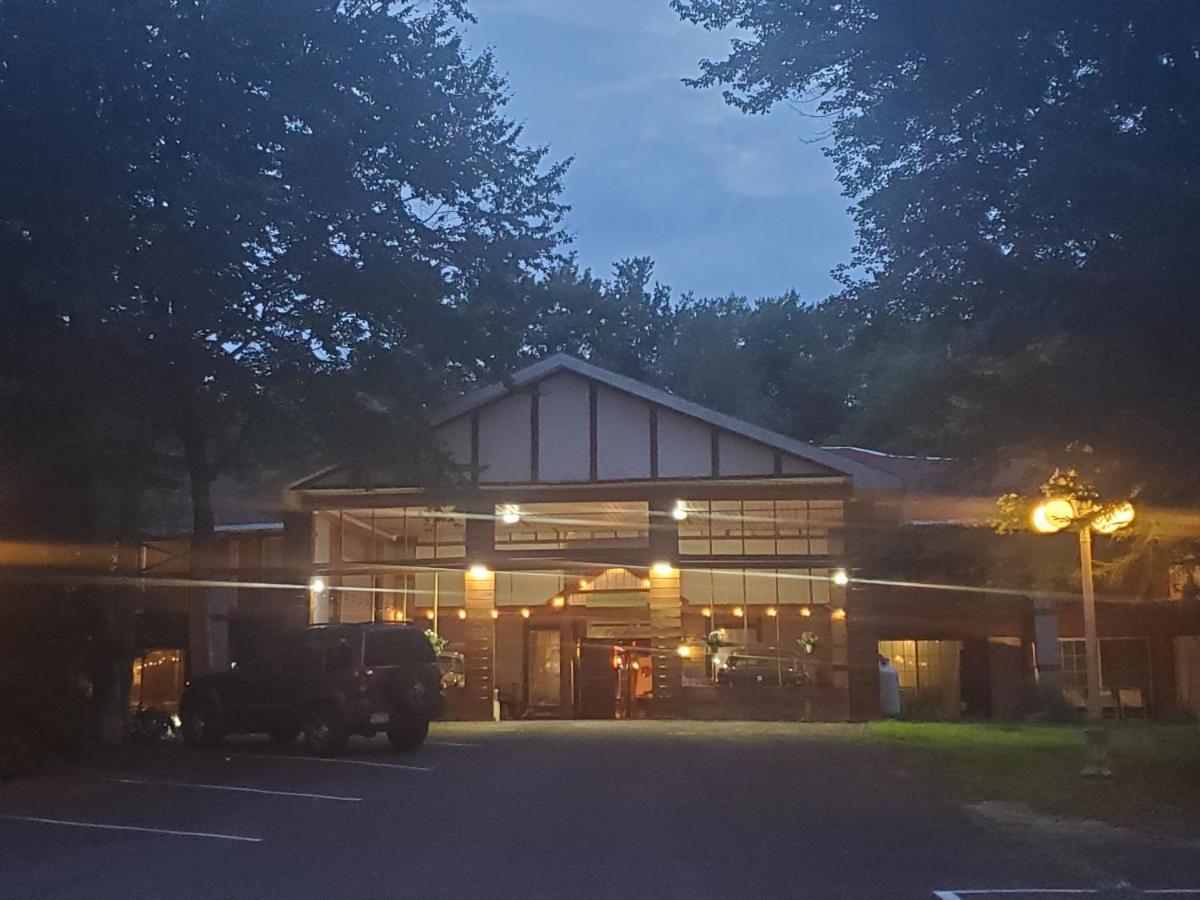 Pocono Mountain Hotel And Spa Gouldsboro Ngoại thất bức ảnh