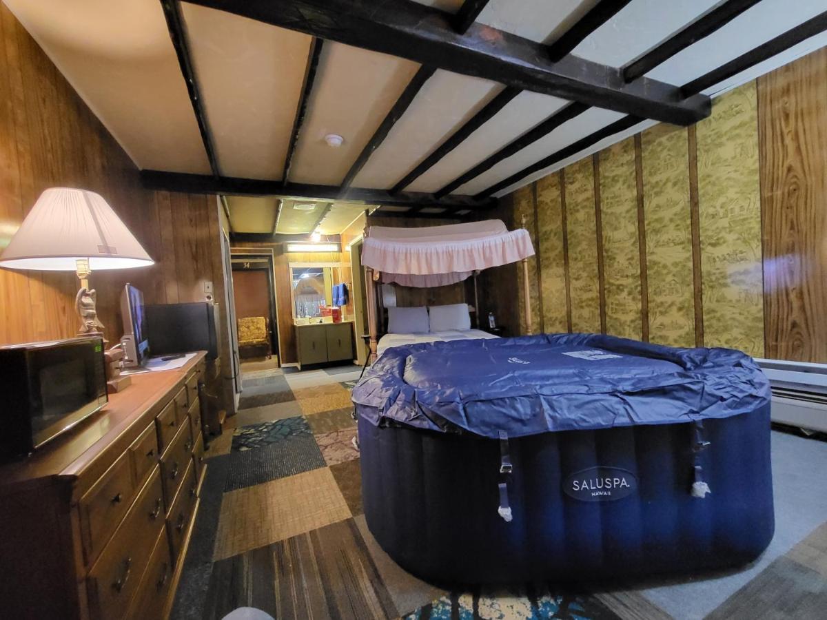Pocono Mountain Hotel And Spa Gouldsboro Ngoại thất bức ảnh