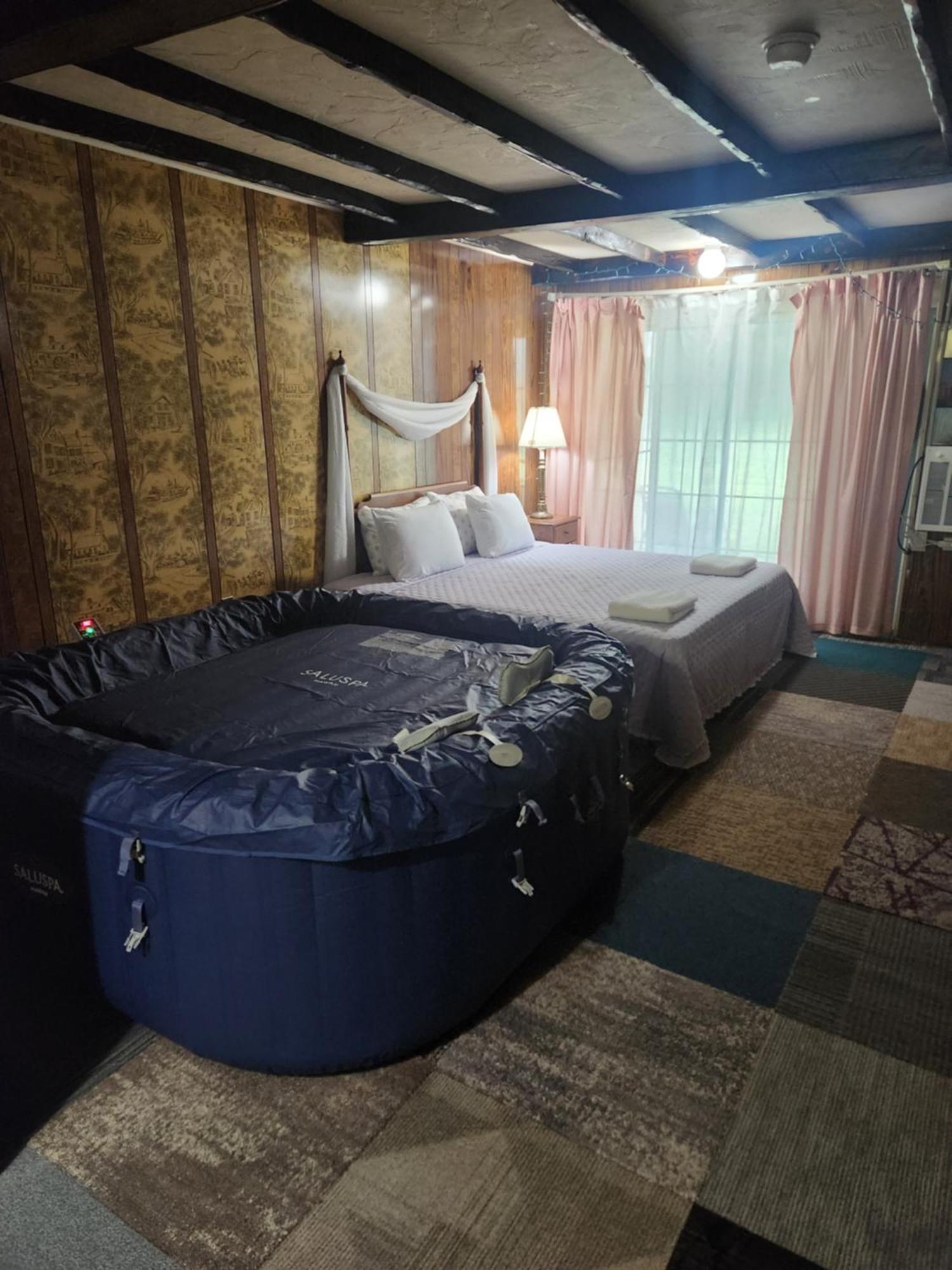 Pocono Mountain Hotel And Spa Gouldsboro Ngoại thất bức ảnh