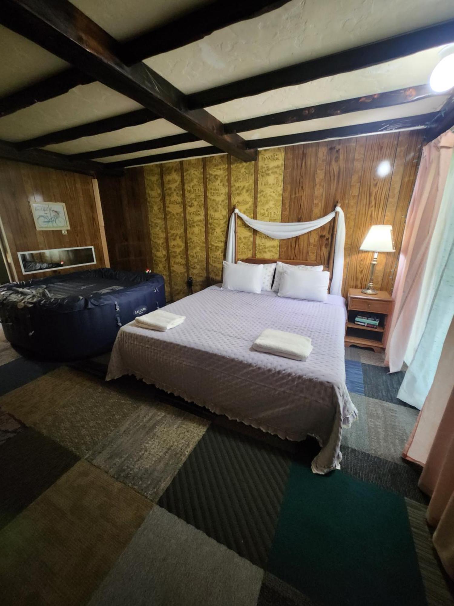 Pocono Mountain Hotel And Spa Gouldsboro Ngoại thất bức ảnh