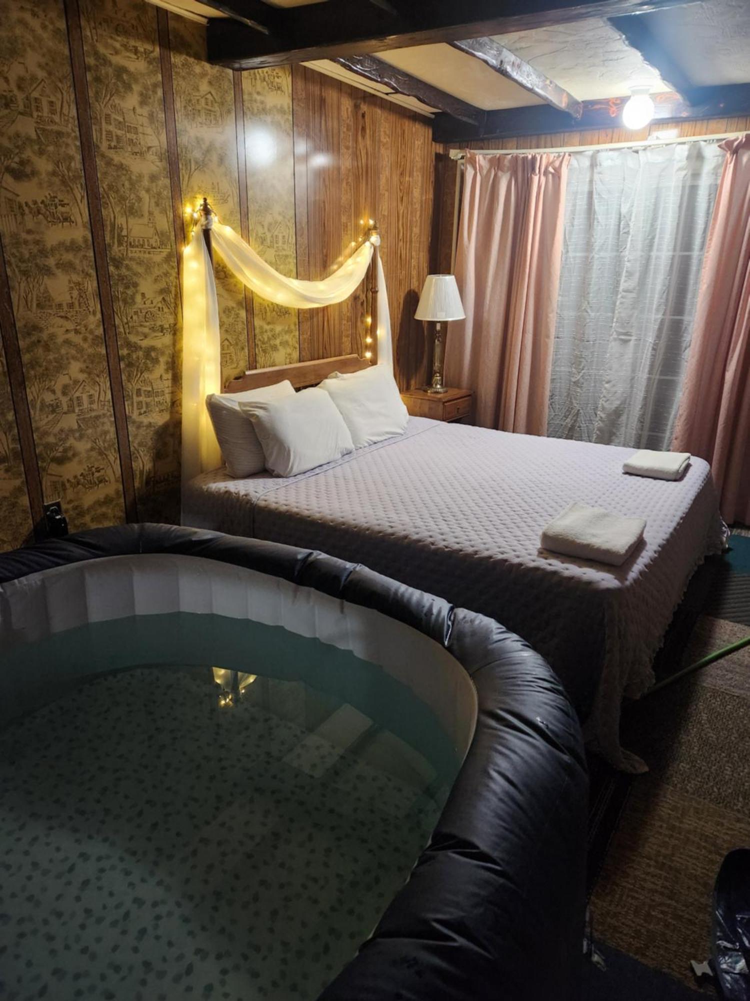 Pocono Mountain Hotel And Spa Gouldsboro Ngoại thất bức ảnh